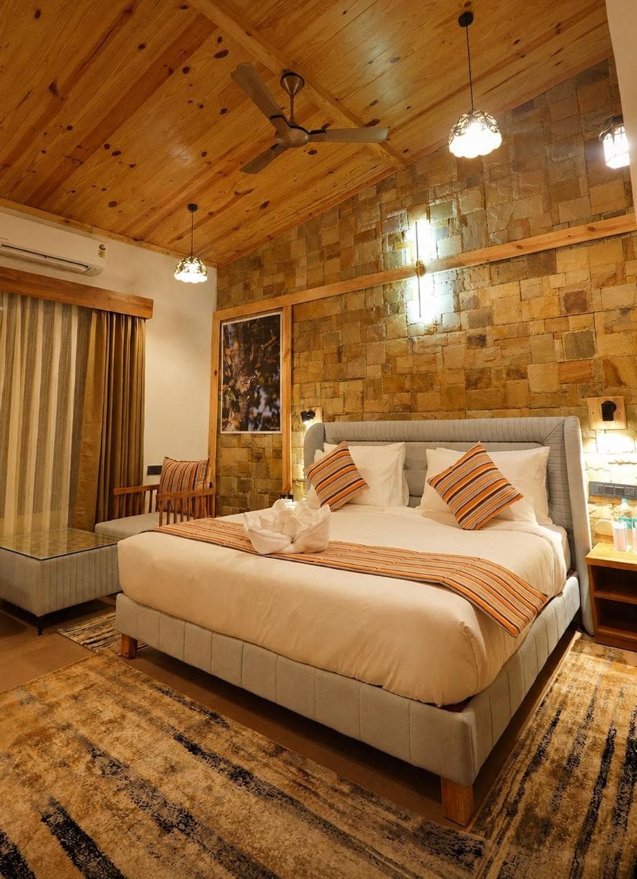 15 Deluxe Pool View Rooms
